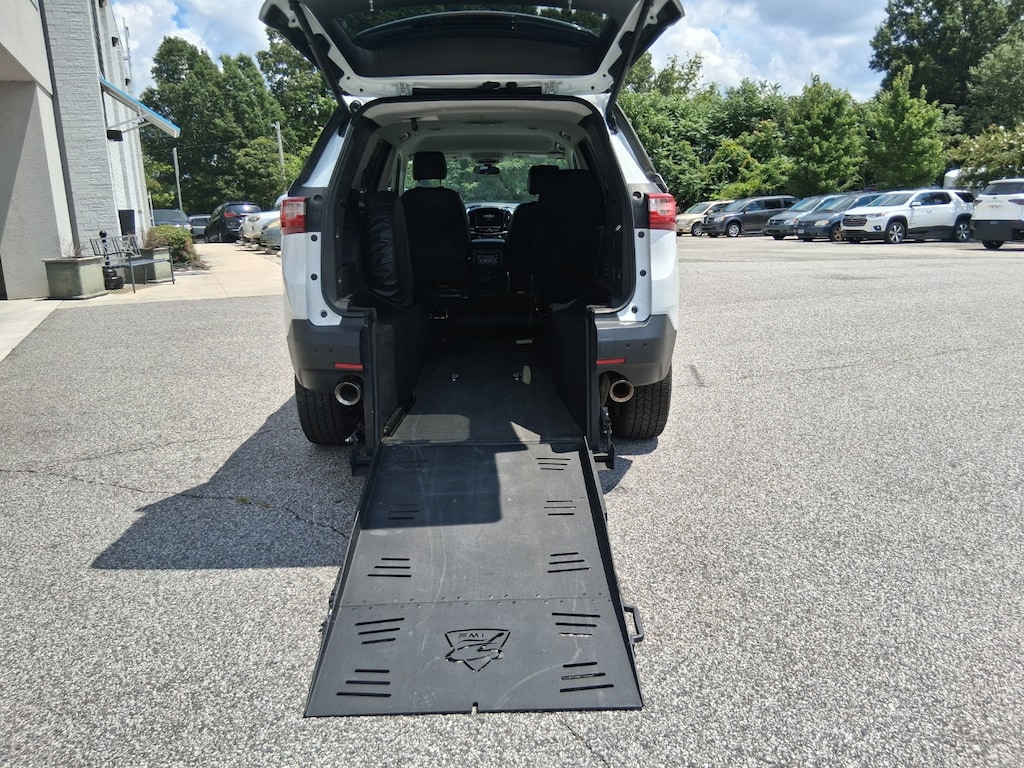 Used 2020 Chevrolet Traverse LT Leather SUV