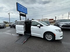 2022 Chrysler Voyager LX Van Passenger Van
