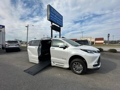 2025 Toyota Sienna XLE 8 Passenger Van Passenger Van