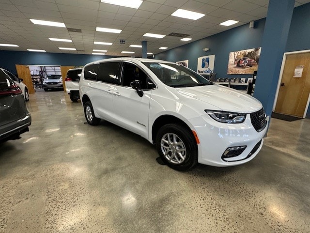 2024 Chrysler Pacifica
