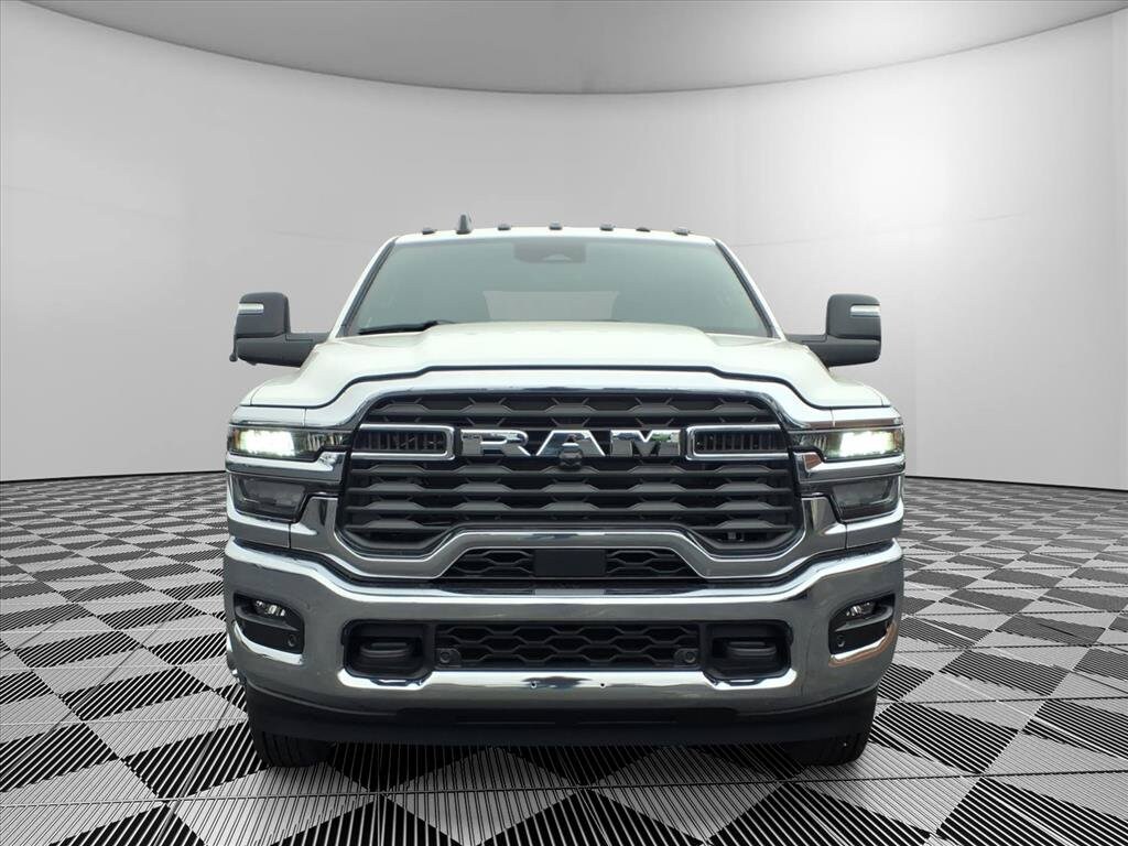 New 2026 Ram 3500 TRADESMAN CREW CAB 4X4 8' BOX Pickup