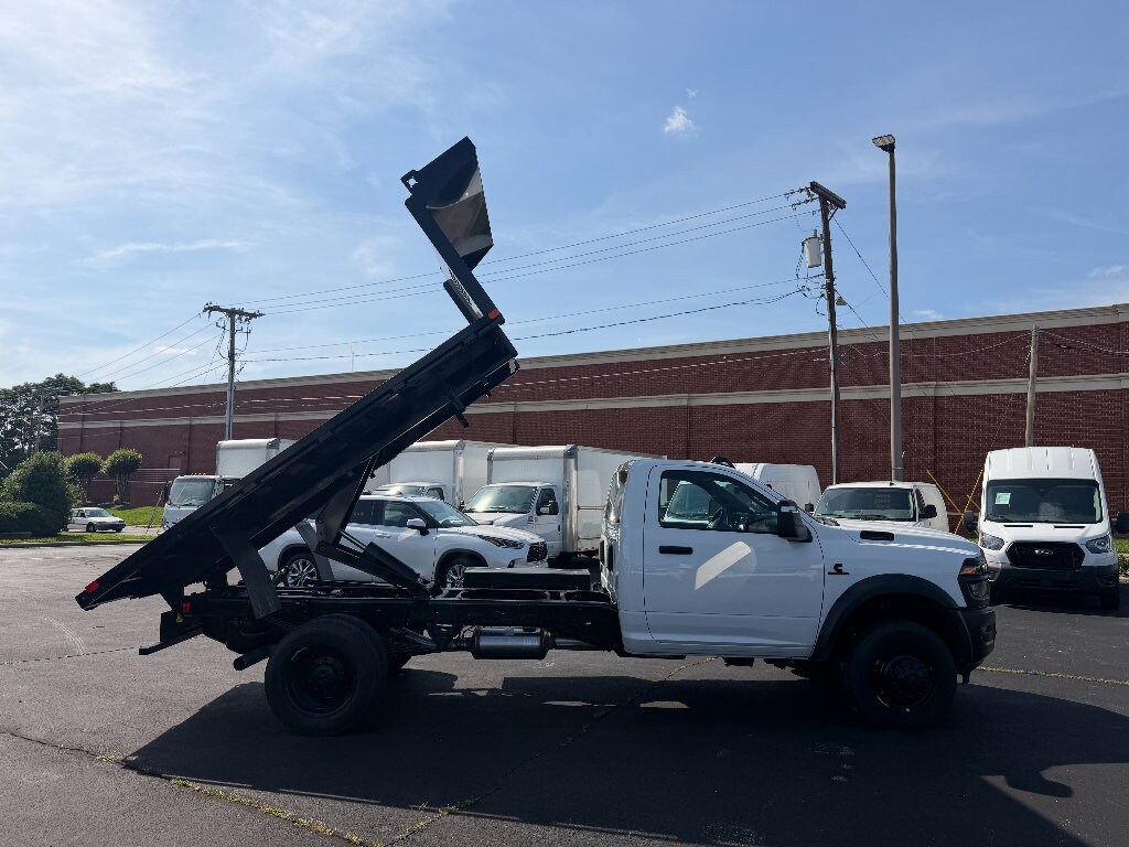New 2026 Ram 4500 Chassis Cab TRADESMAN REGULAR 4X4 84' CA Pickup