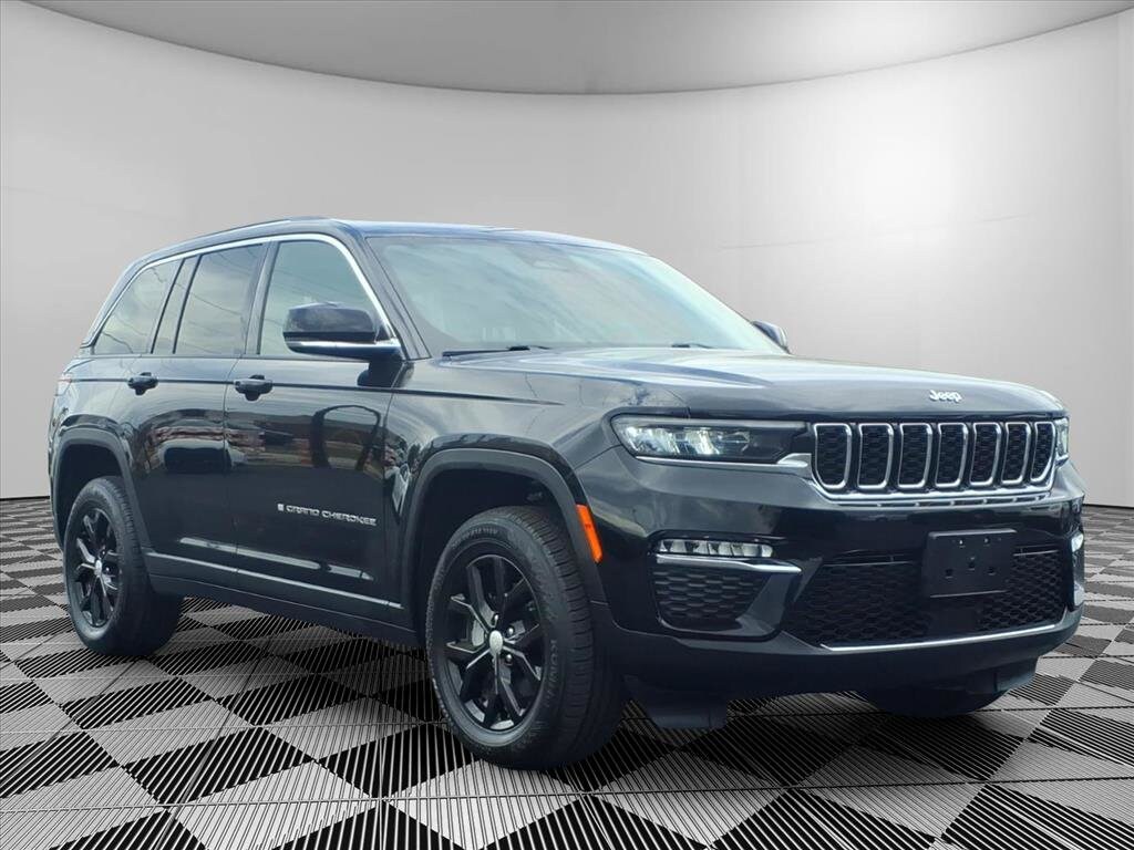 Used 2023 Jeep Grand Cherokee Limited SUV