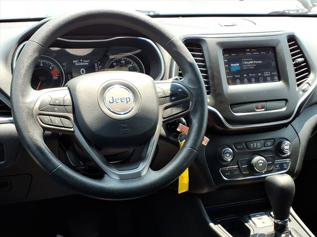 Used 2019 Jeep Cherokee Latitude FWD SUV