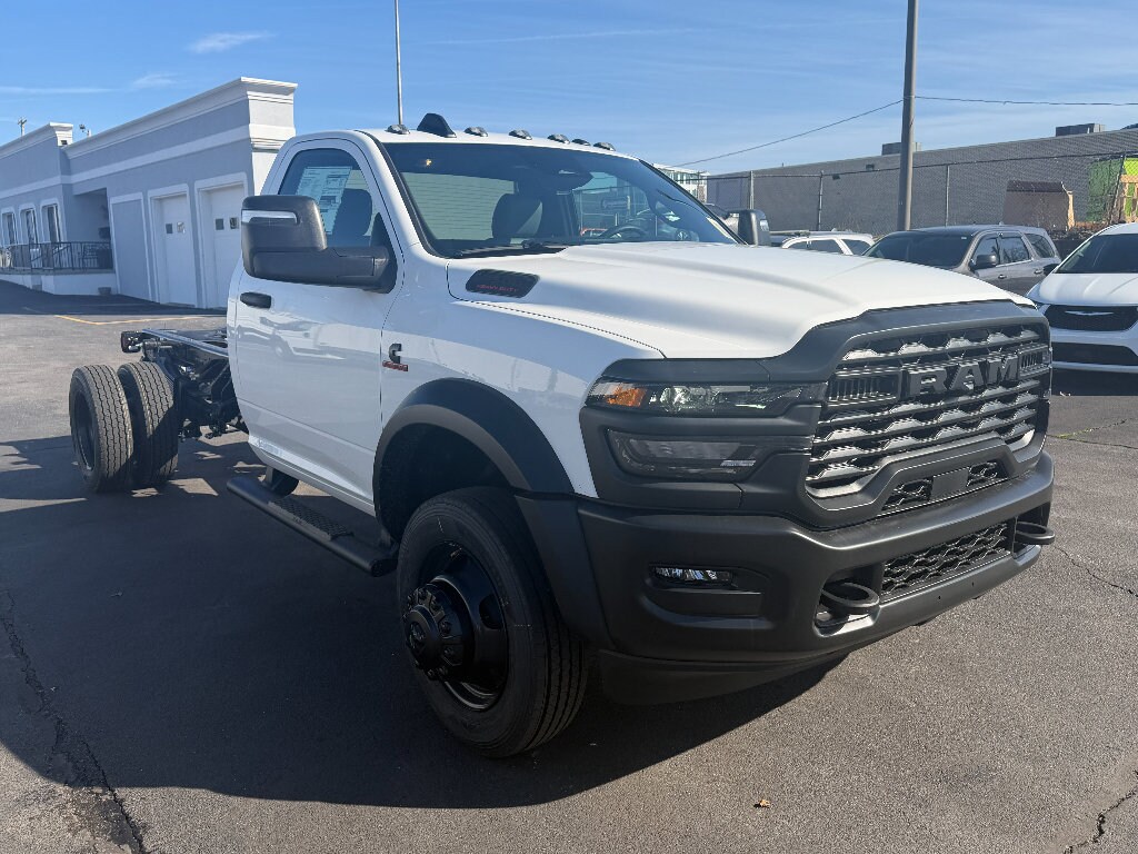 New 2026 Ram 4500 Chassis Cab TRADESMAN REGULAR 4X4 84' CA Pickup