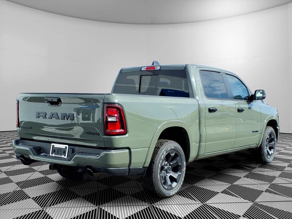 New 2026 Ram 1500 BIG HORN CREW CAB 4X4 5'7 BOX Pickup