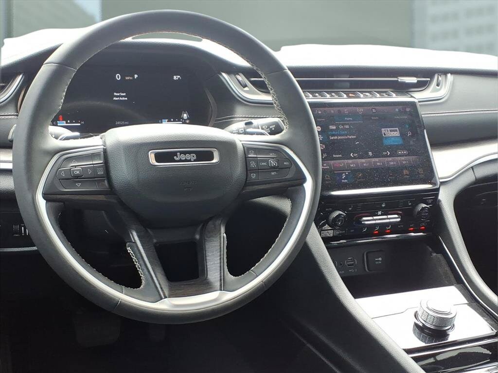 Used 2023 Jeep Grand Cherokee Limited SUV