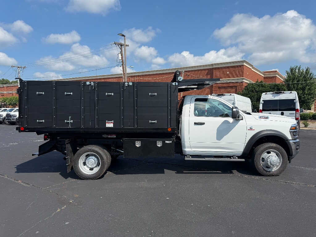 New 2026 Ram 5500 Chassis Cab TRADESMAN REGULAR 4X4 84' CA Pickup