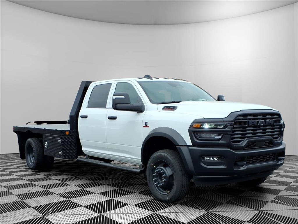 New 2026 Ram 4500 Chassis Cab TRADESMAN CREW 4X4 84' CA Pickup