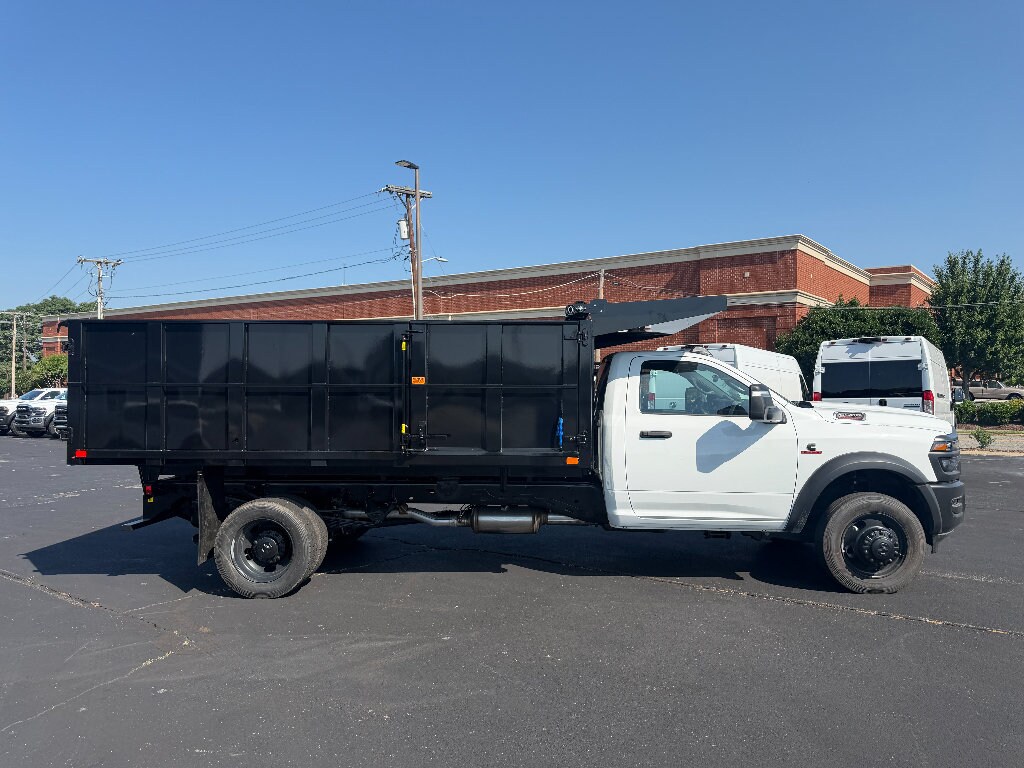 New 2026 Ram 5500 Chassis Cab TRADESMAN REGULAR 4X4 108' CA Pickup