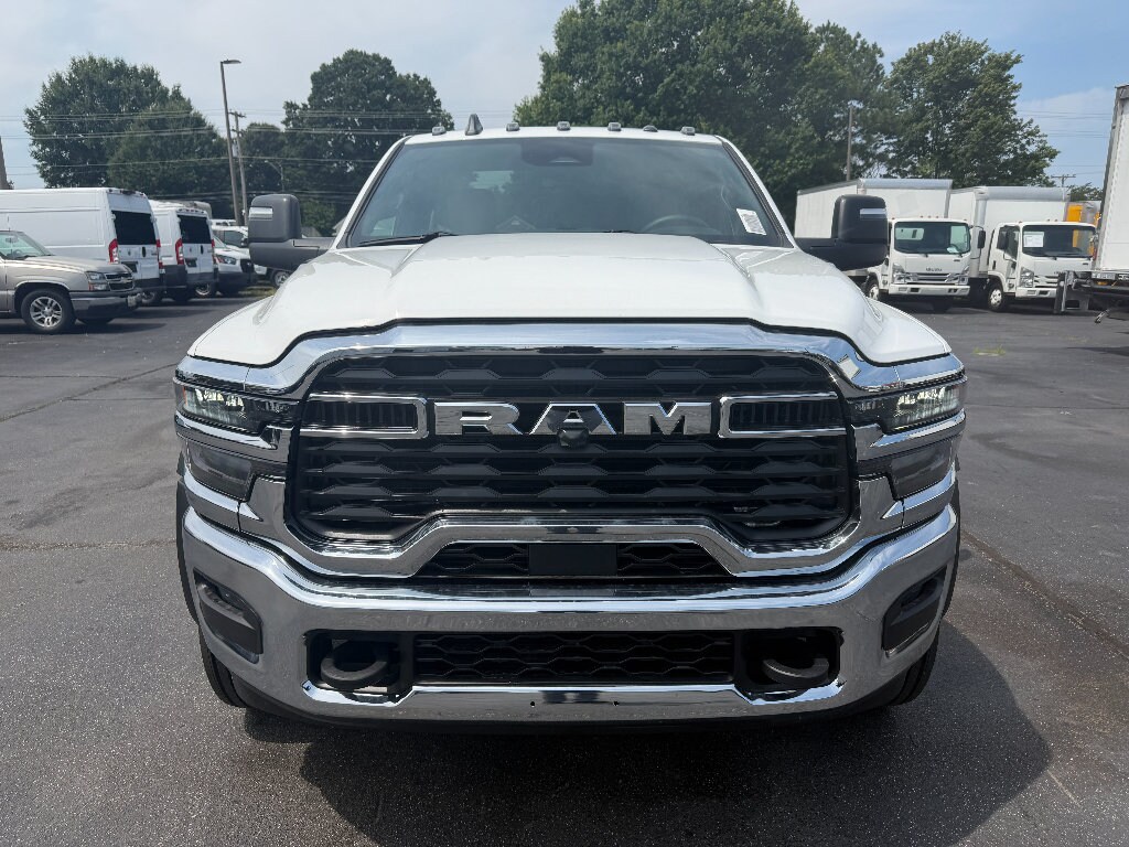 New 2026 Ram 4500 Chassis Cab TRADESMAN REGULAR 4X4 84' CA Pickup