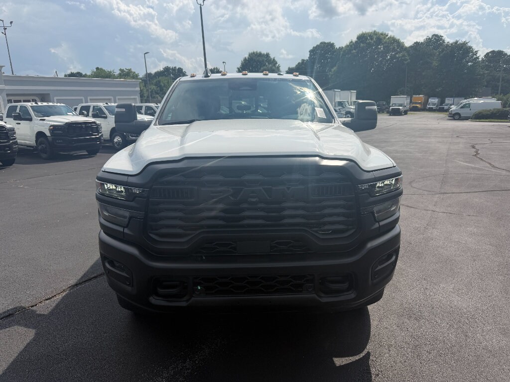 New 2026 Ram 3500 TRADESMAN CREW CAB 4X4 8' BOX Pickup