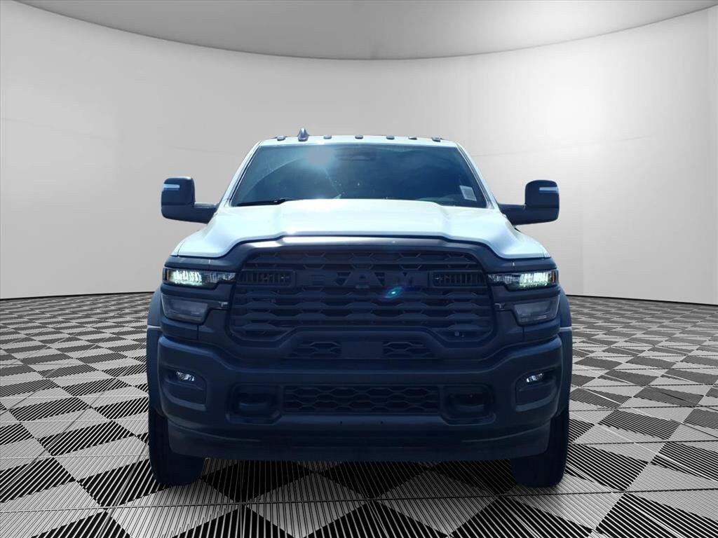 New 2026 Ram 4500 Chassis Cab TRADESMAN CREW 4X4 84' CA Pickup