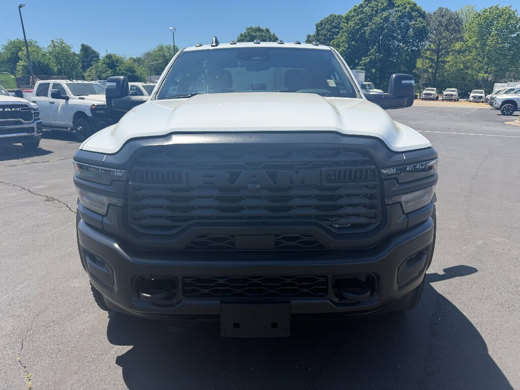 New 2026 Ram 5500 Chassis Cab TRADESMAN CREW 4X4 84' CA Pickup