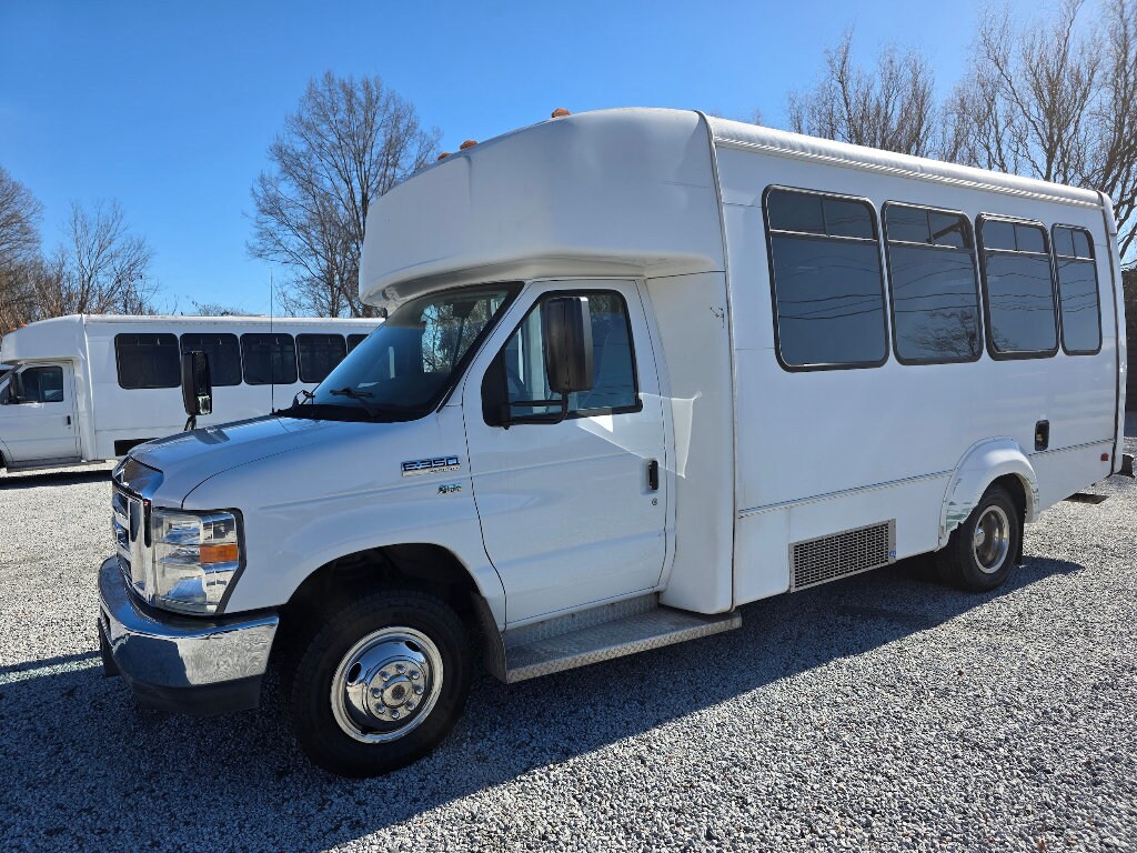 Used 2015 Ford E-350 Cutaway Base Truck