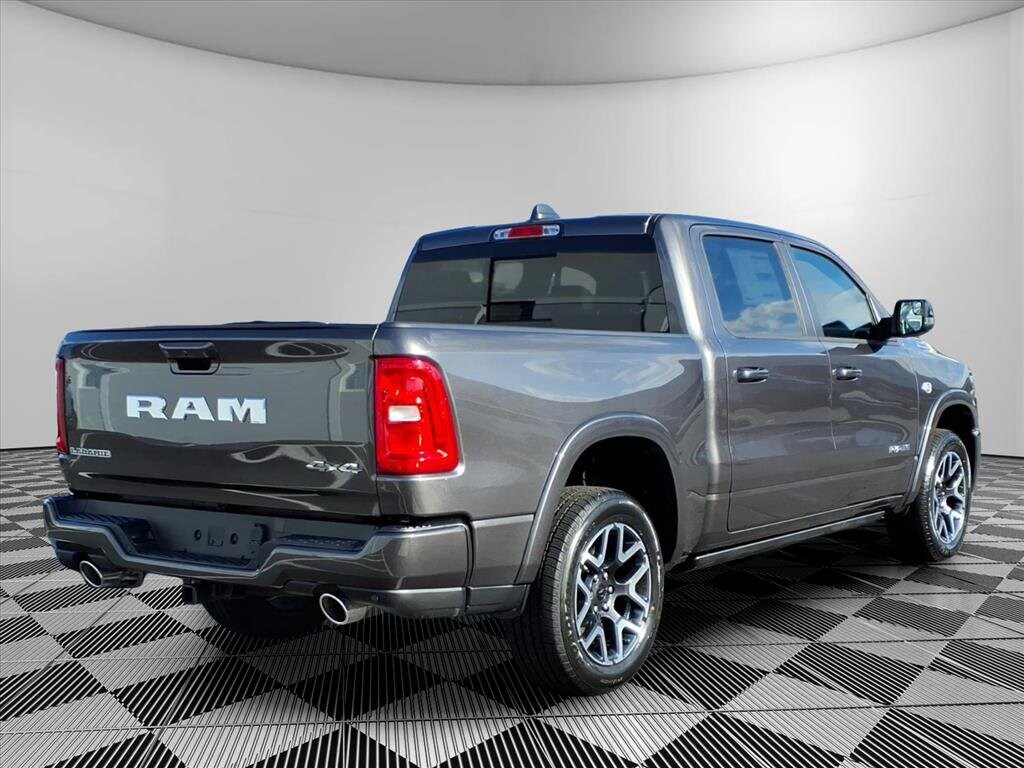 New 2026 Ram 1500 LARAMIE CREW CAB 4X4 5'7 BOX Pickup