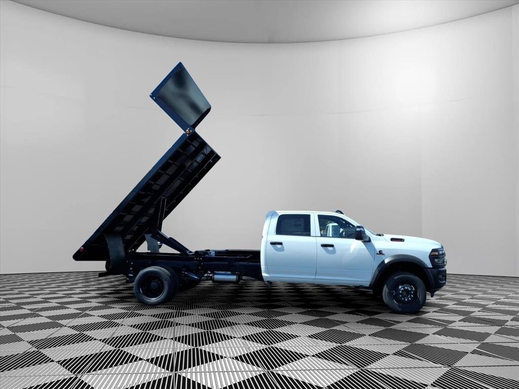 New 2026 Ram 4500 Chassis Cab TRADESMAN CREW 4X4 84' CA Pickup