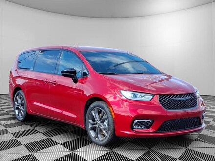 2026 Chrysler Pacifica SELECT Passenger Van