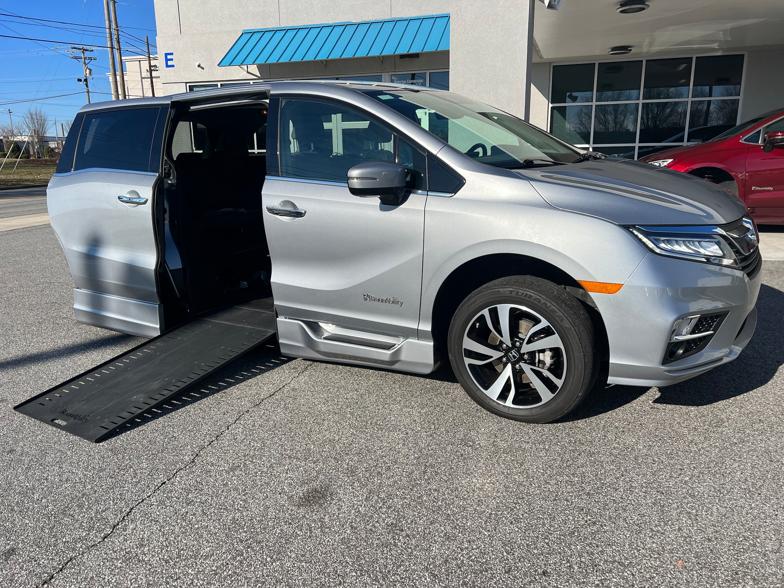 Used 2019 Honda Odyssey Elite with VIN 5FNRL6H93KB039531 for sale in Asheville, NC