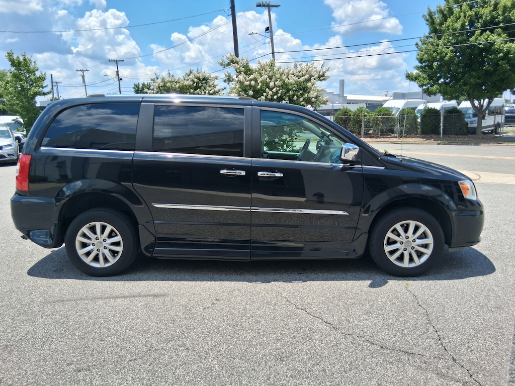 Used 2015 Chrysler Town & Country Limited Platinum Van