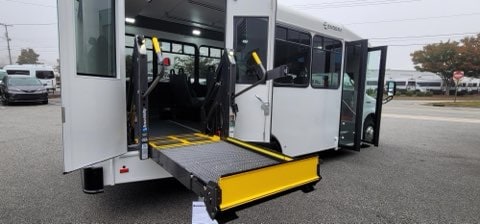2023 Ford E-Series Cutaway Base - Photo 17