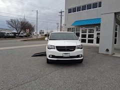 2016 Dodge Grand Caravan SXT Van