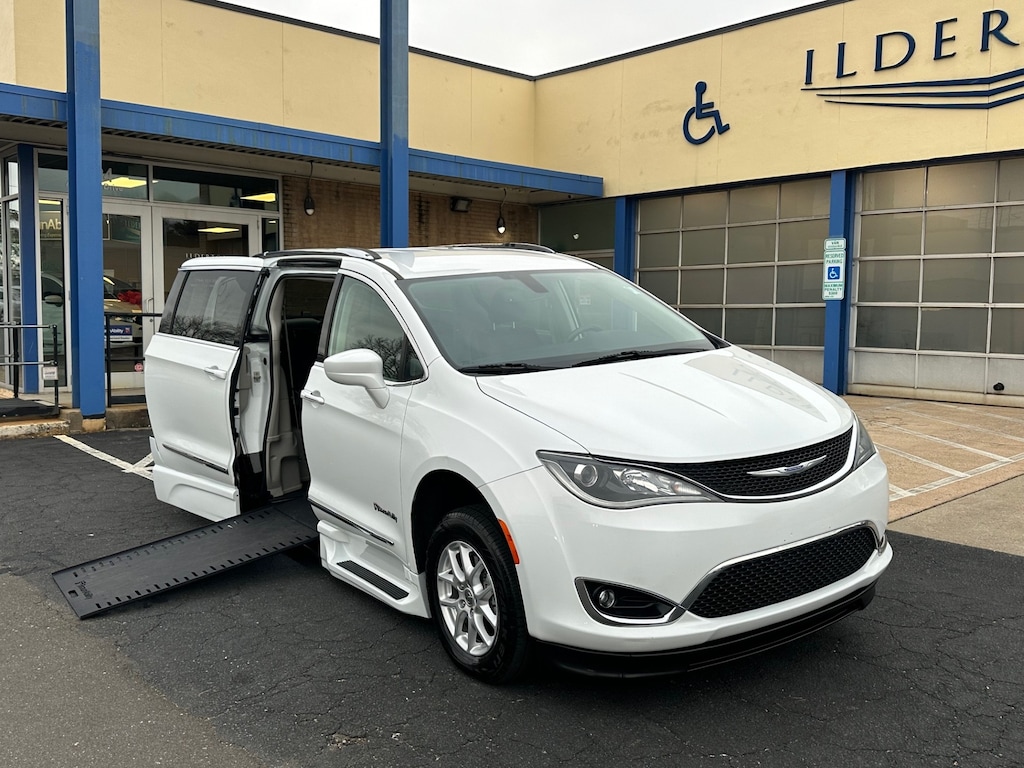 Used 2020 Chrysler Pacifica Touring L Van Passenger Van