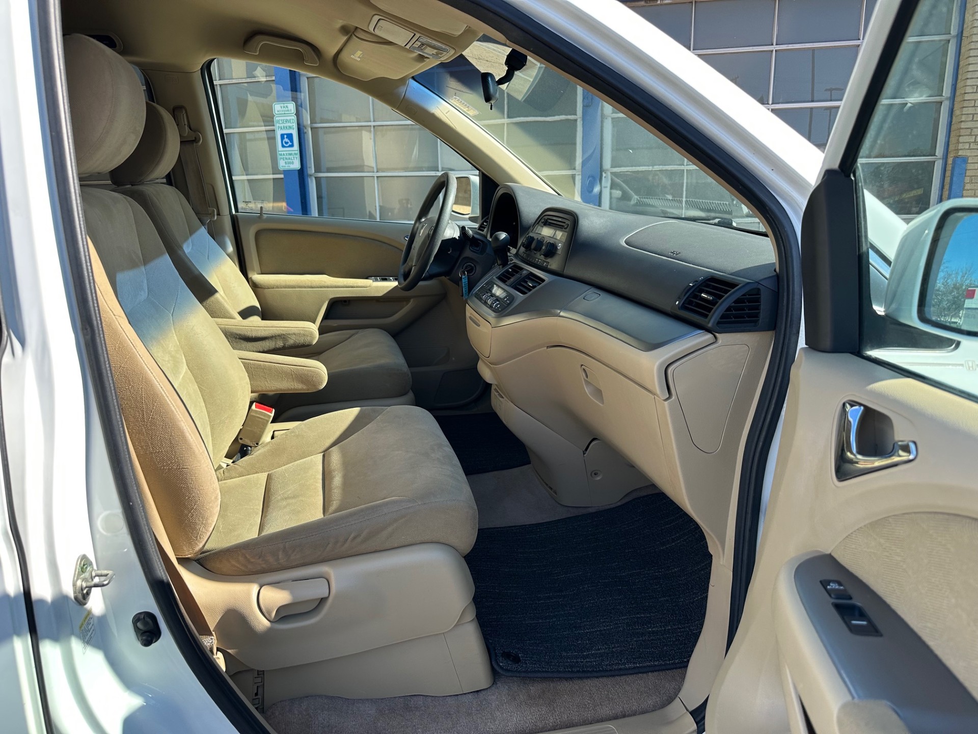 2008 Honda Odyssey EX - Photo 11