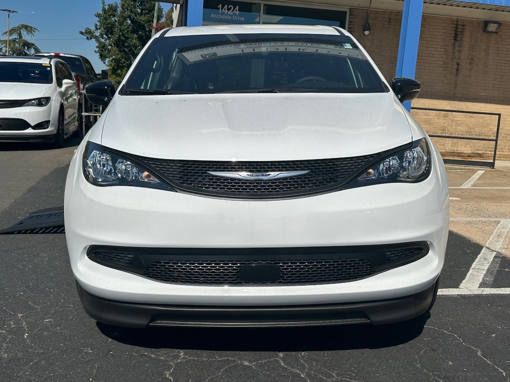 New 2026 Chrysler Voyager LX Van Passenger Van