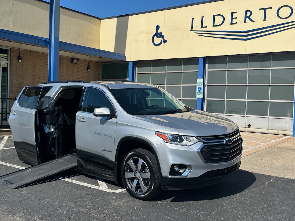 Used 2021 Chevrolet Traverse LT Leather SUV