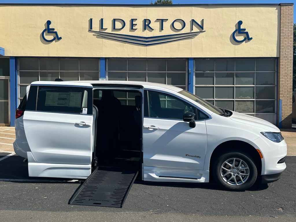 New 2026 Chrysler Voyager LX Van Passenger Van