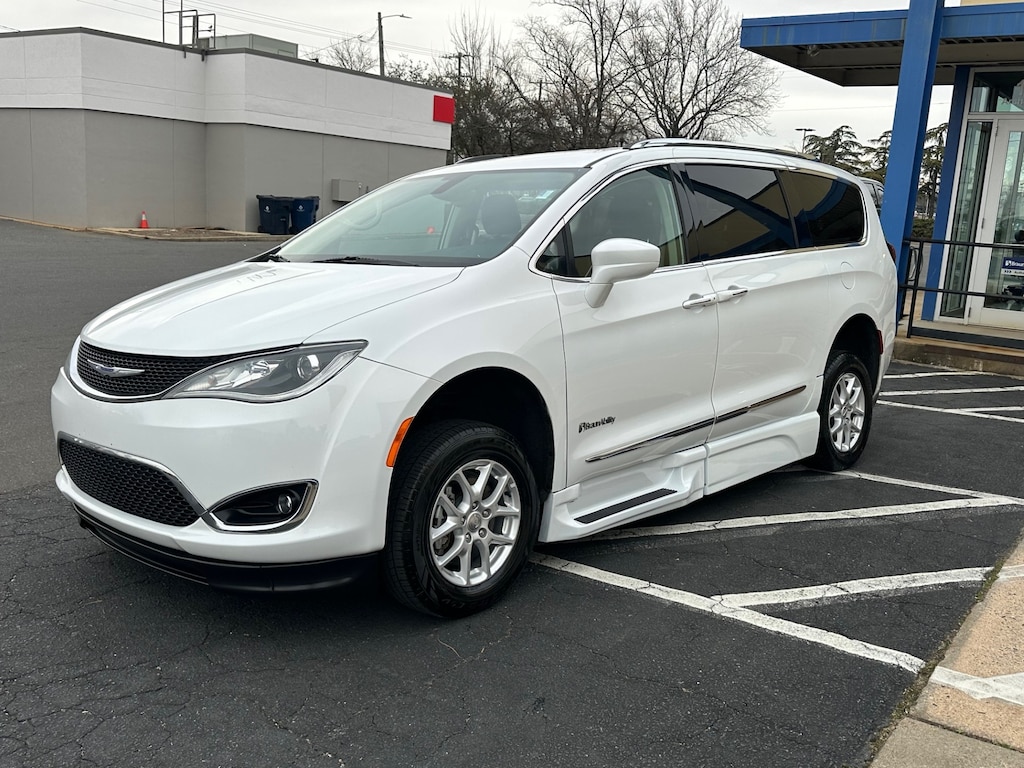 Used 2020 Chrysler Pacifica Touring L Van Passenger Van