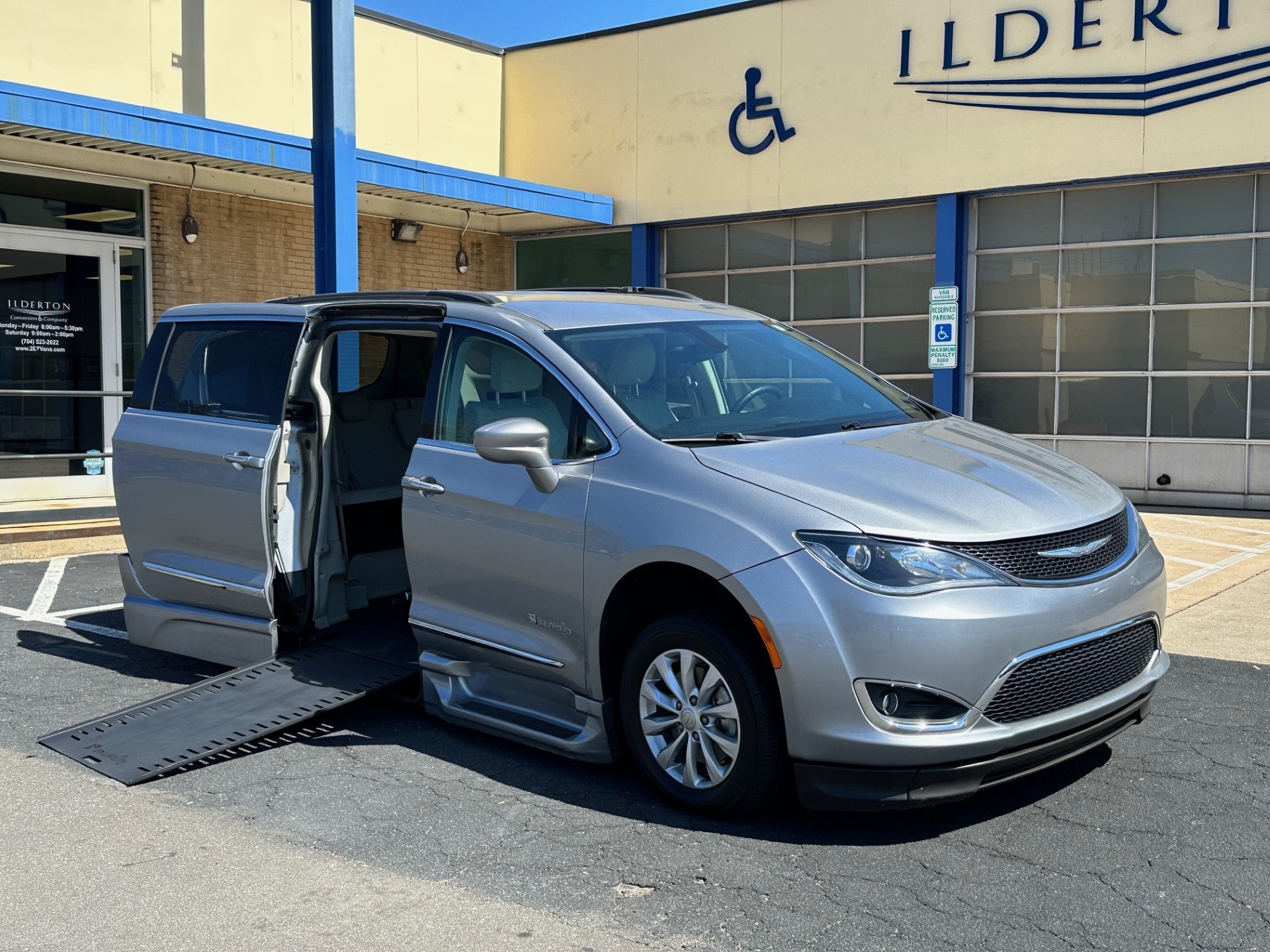 Used 2017 Chrysler Pacifica Touring-L with VIN 2C4RC1BG2HR831757 for sale in Asheville, NC