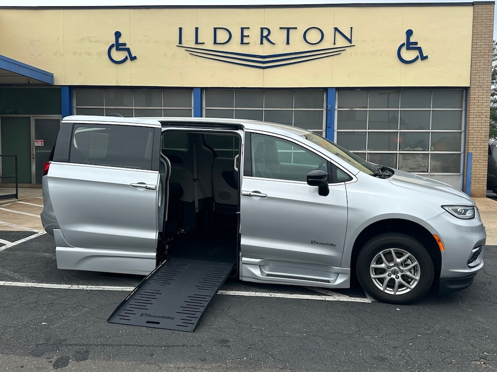 Used 2024 Chrysler Pacifica Touring L Van Passenger Van