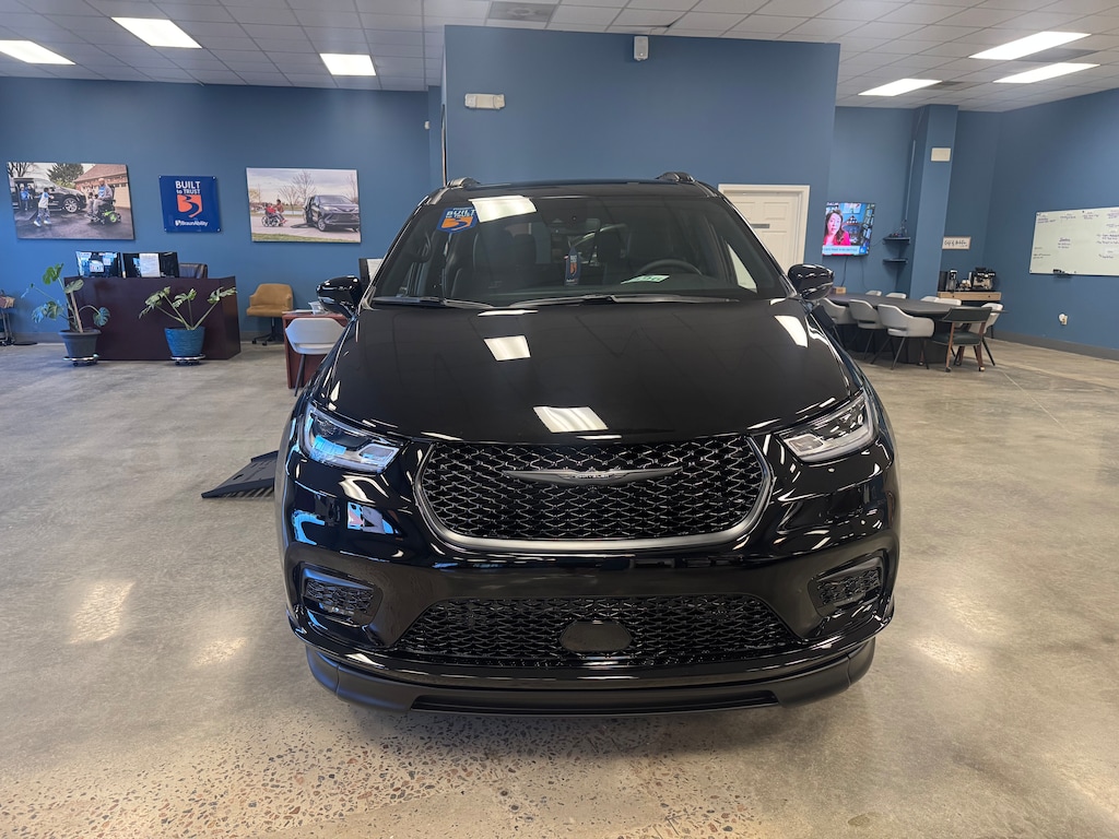 New 2026 Chrysler Pacifica Select Sport Van Passenger Van