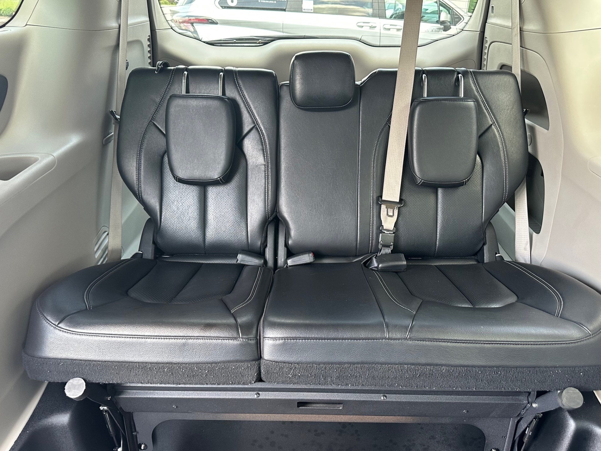 2022 Chrysler Pacifica Touring L - Photo 11