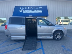 2013 Dodge Grand Caravan R/T Van