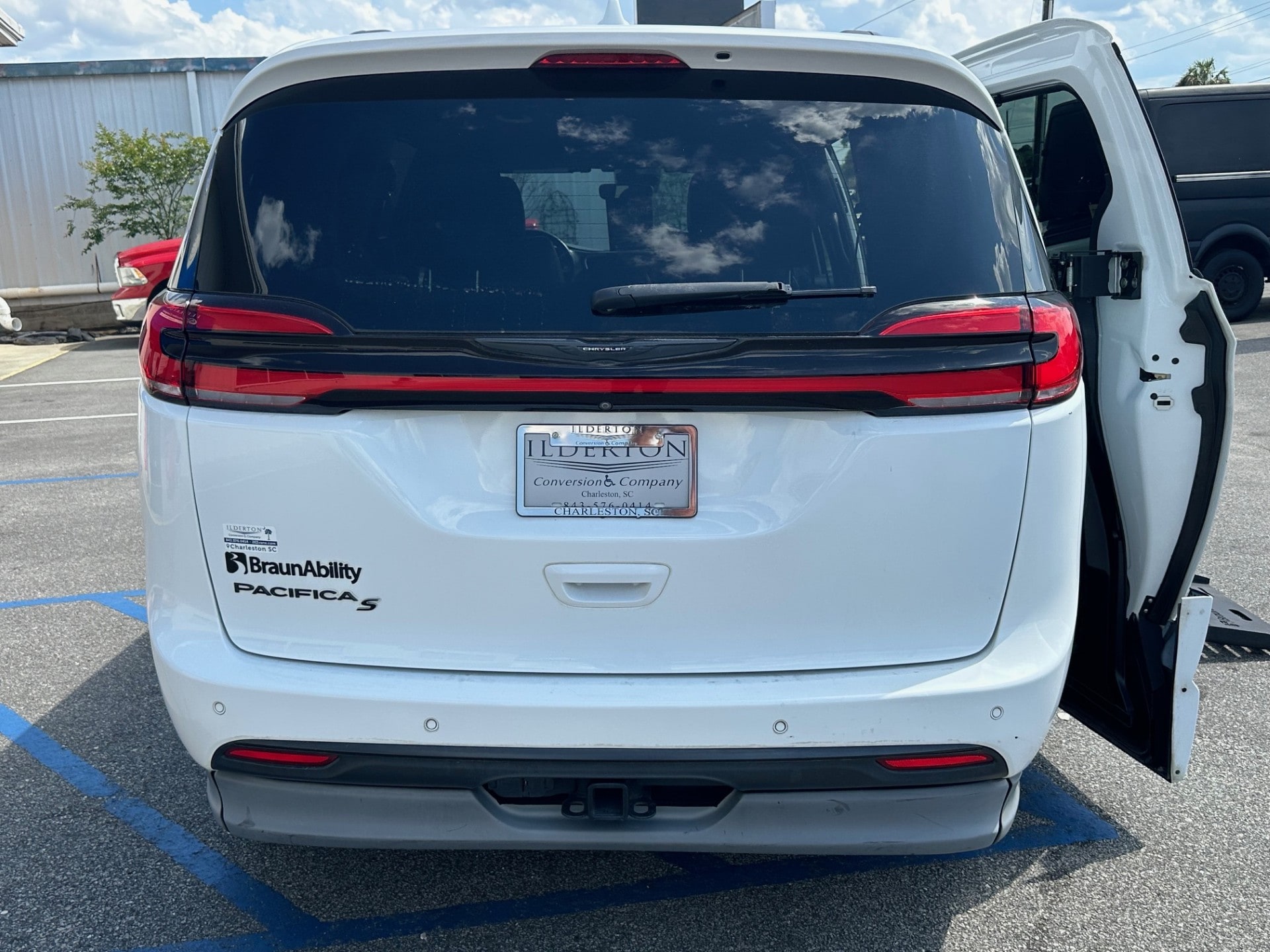 2021 Chrysler Pacifica Touring L - Photo 7