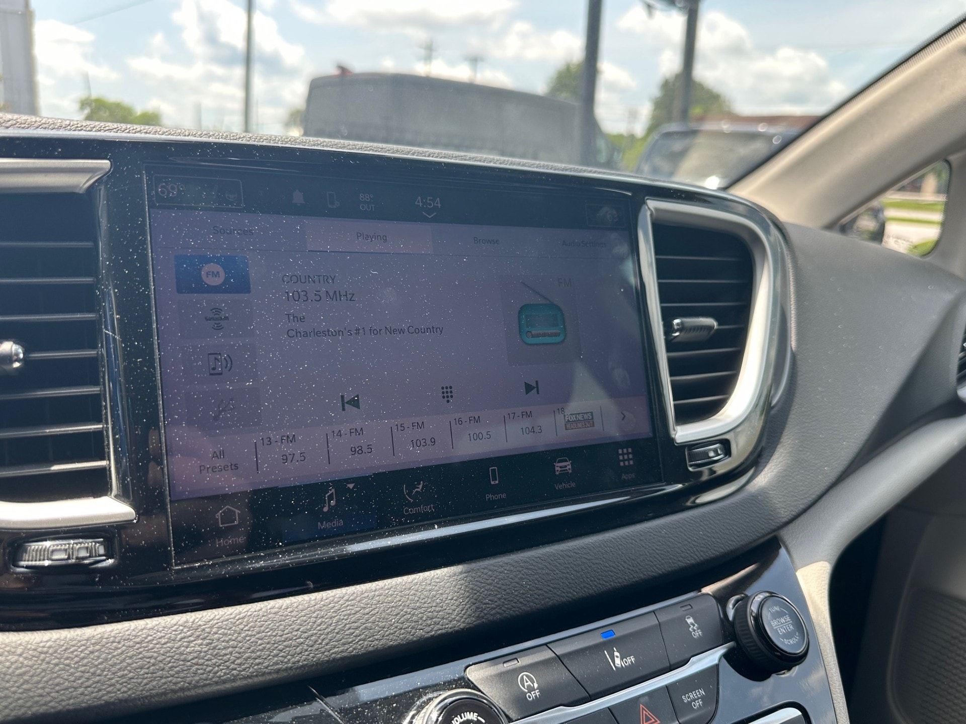 2022 Chrysler Pacifica Touring L - Photo 19