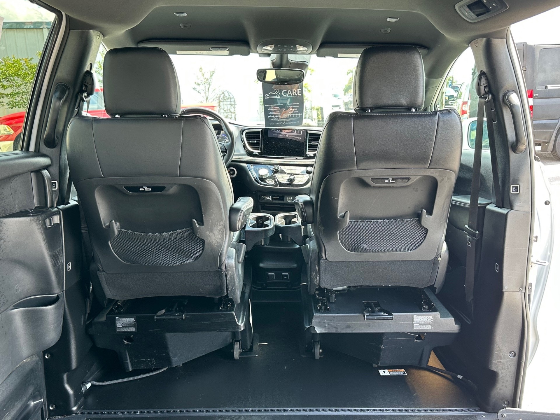 2021 Chrysler Pacifica Touring L - Photo 9