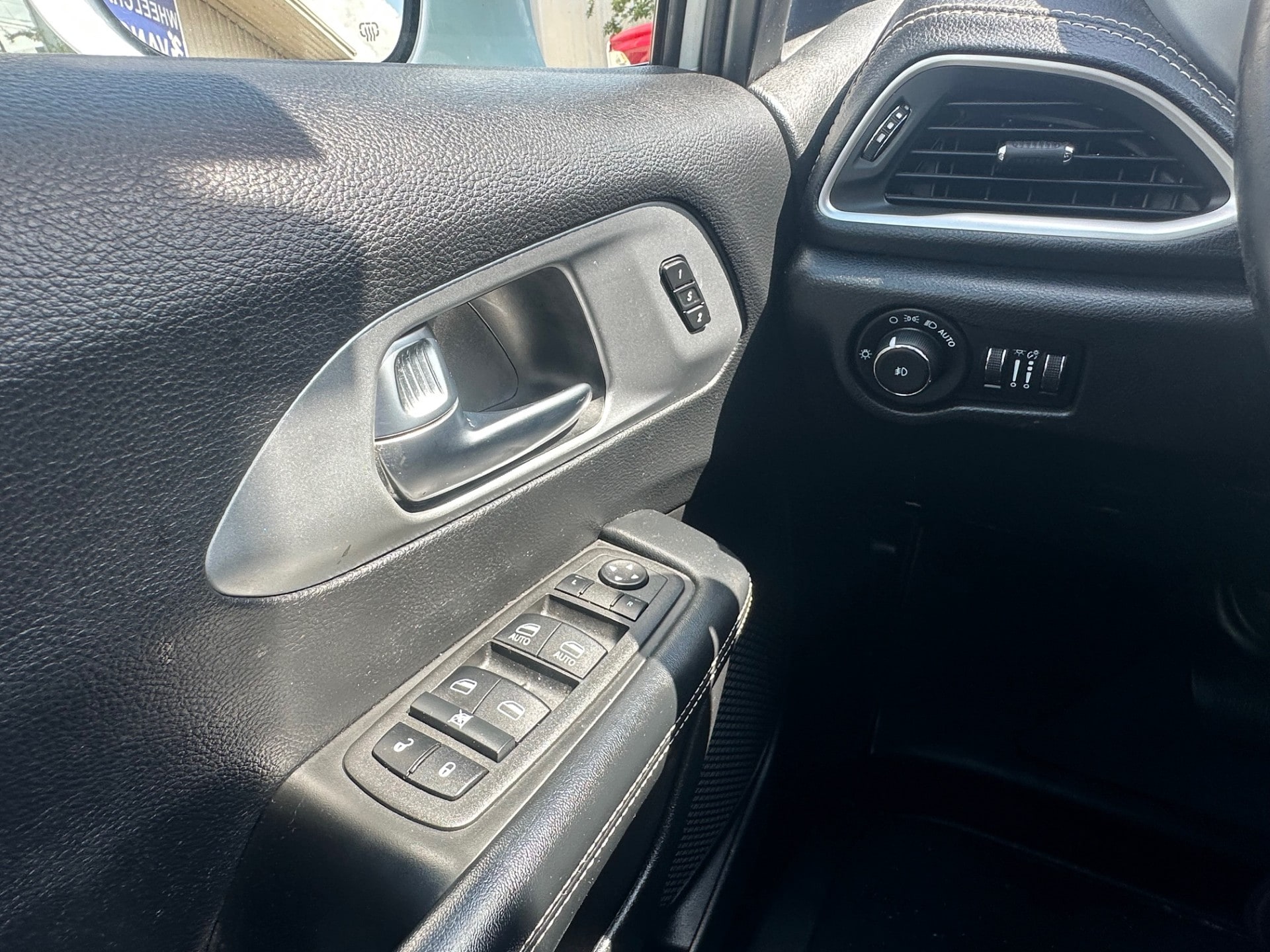 2021 Chrysler Pacifica Touring L - Photo 19
