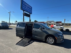 2022 Chrysler Pacifica Touring L Van Passenger Van