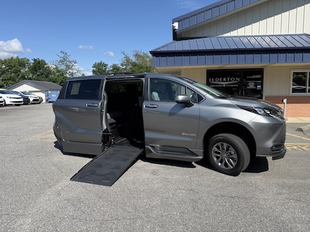 2026 Toyota Sienna XLE 7 Passenger Van Passenger Van