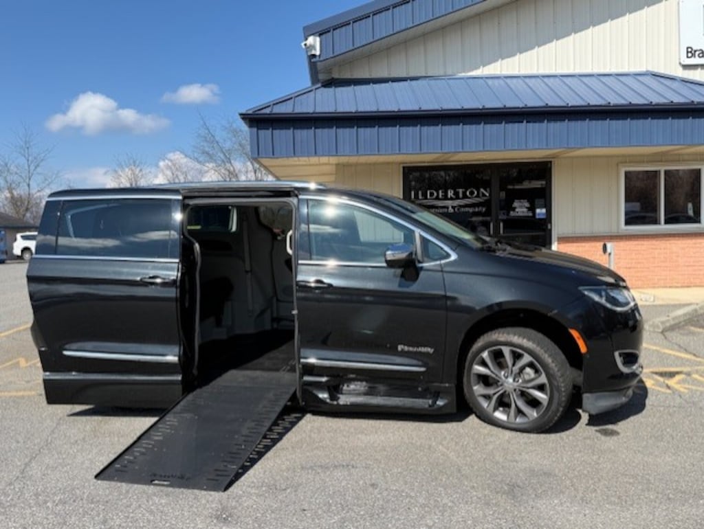 Used 2020 Chrysler Pacifica Limited Van Passenger Van