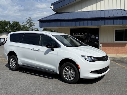 2026 Chrysler Voyager LX Van Passenger Van