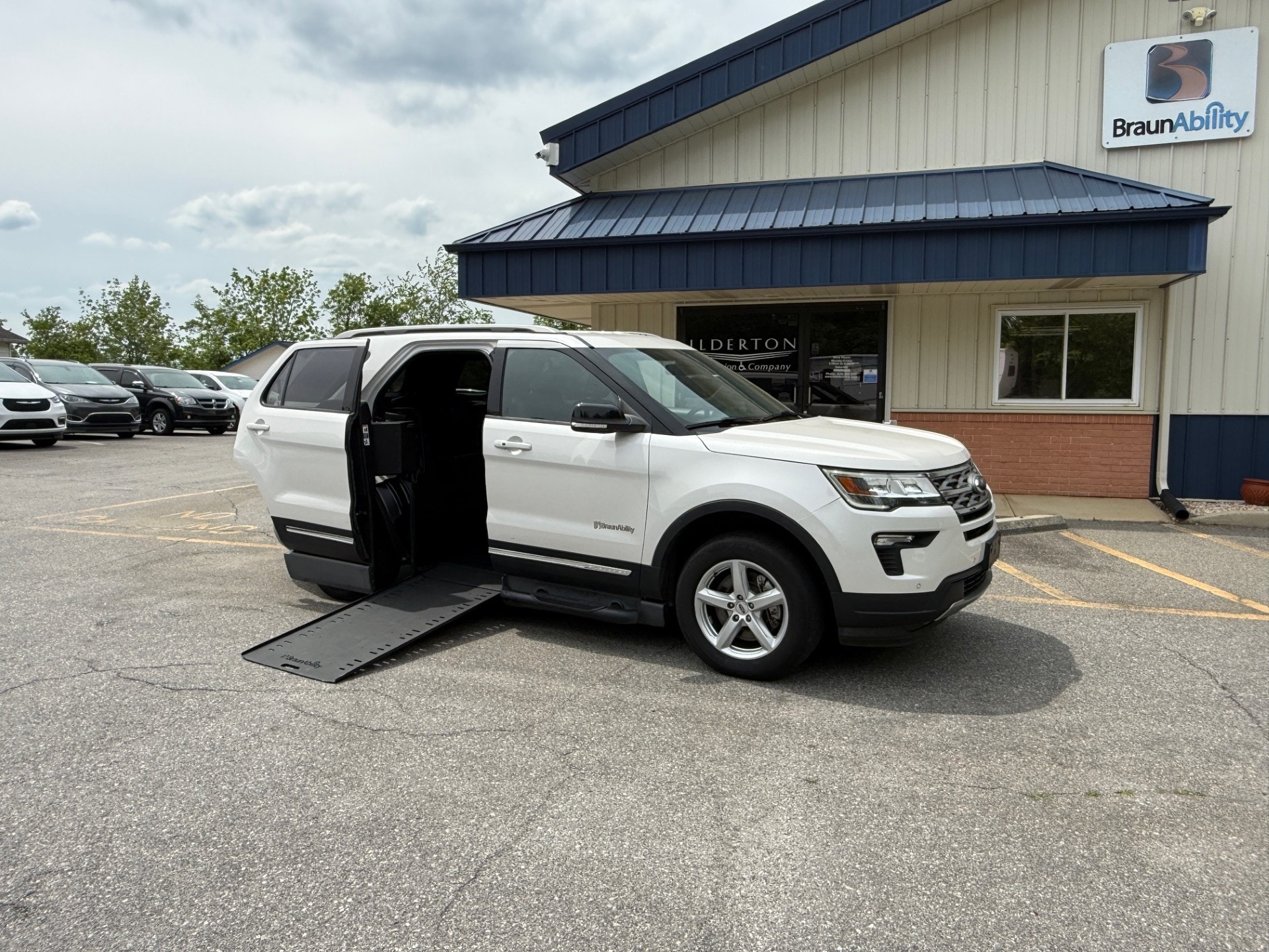2018 Ford Explorer XLT FWD's photo