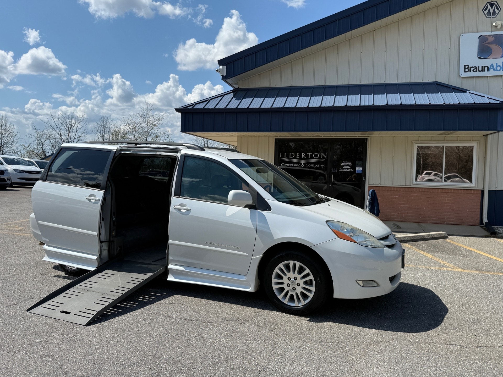 2008 Toyota Sienna XLE