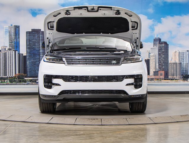 2025 Land Rover Range Rover Sport P360 SE photo 4
