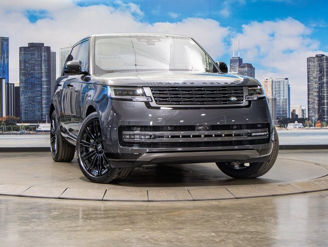 2025 Land Rover Range Rover SE photo 2