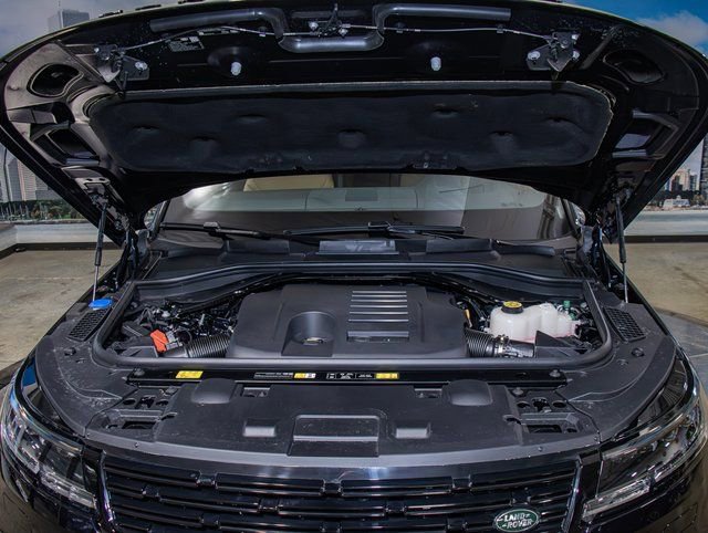 new 2026 Land Rover Range Rover Sport car, priced at $113,160